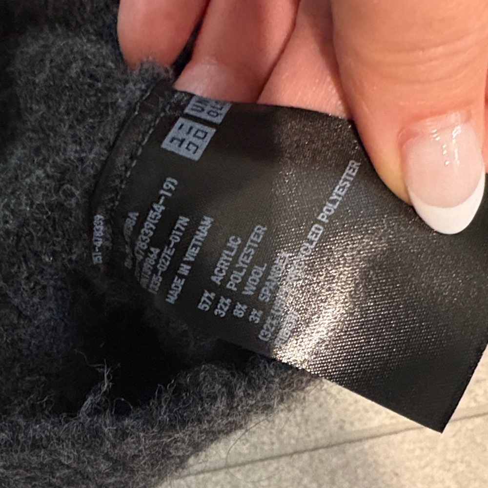 Uniqlo Soufflé warm cardigan - Picture 5 of 7